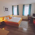 Hinz & Kunz 3*